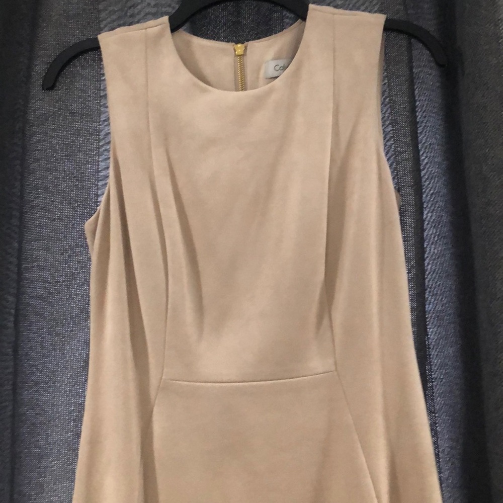 Dress - Picture 5 of 7
